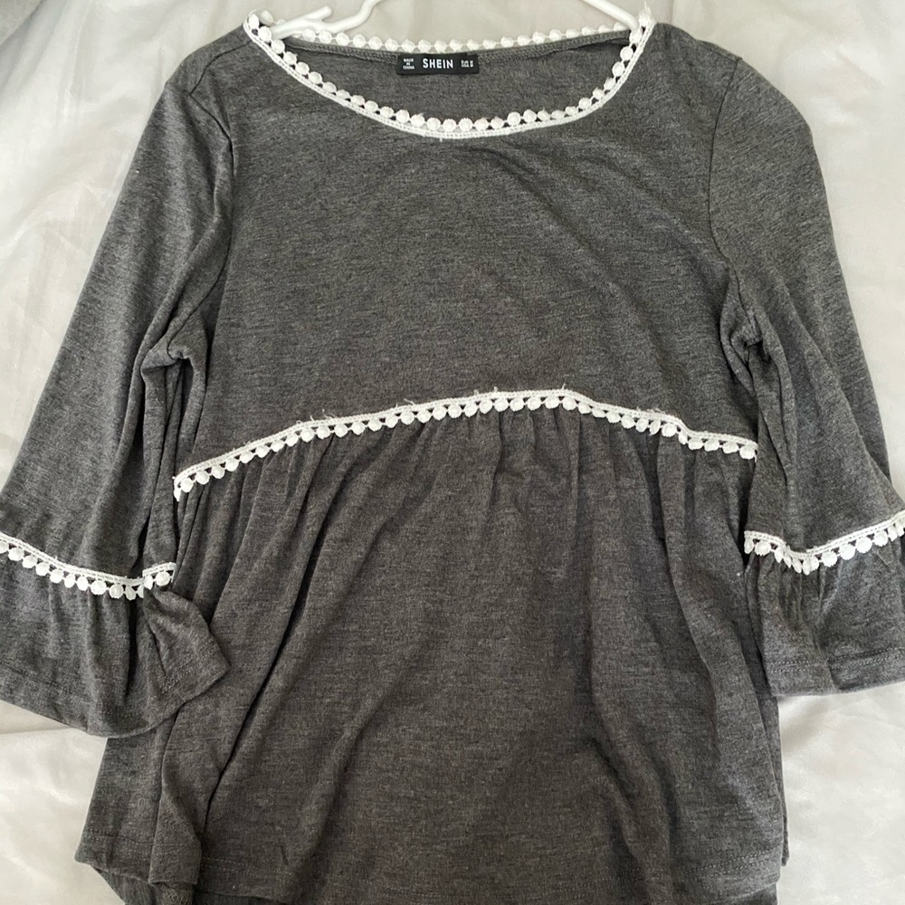 Grey white trim long sleeve